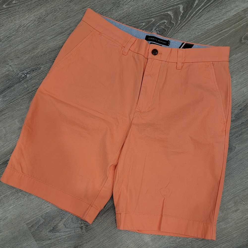 NWOT Men's Tommy Hilfiger Shorts!